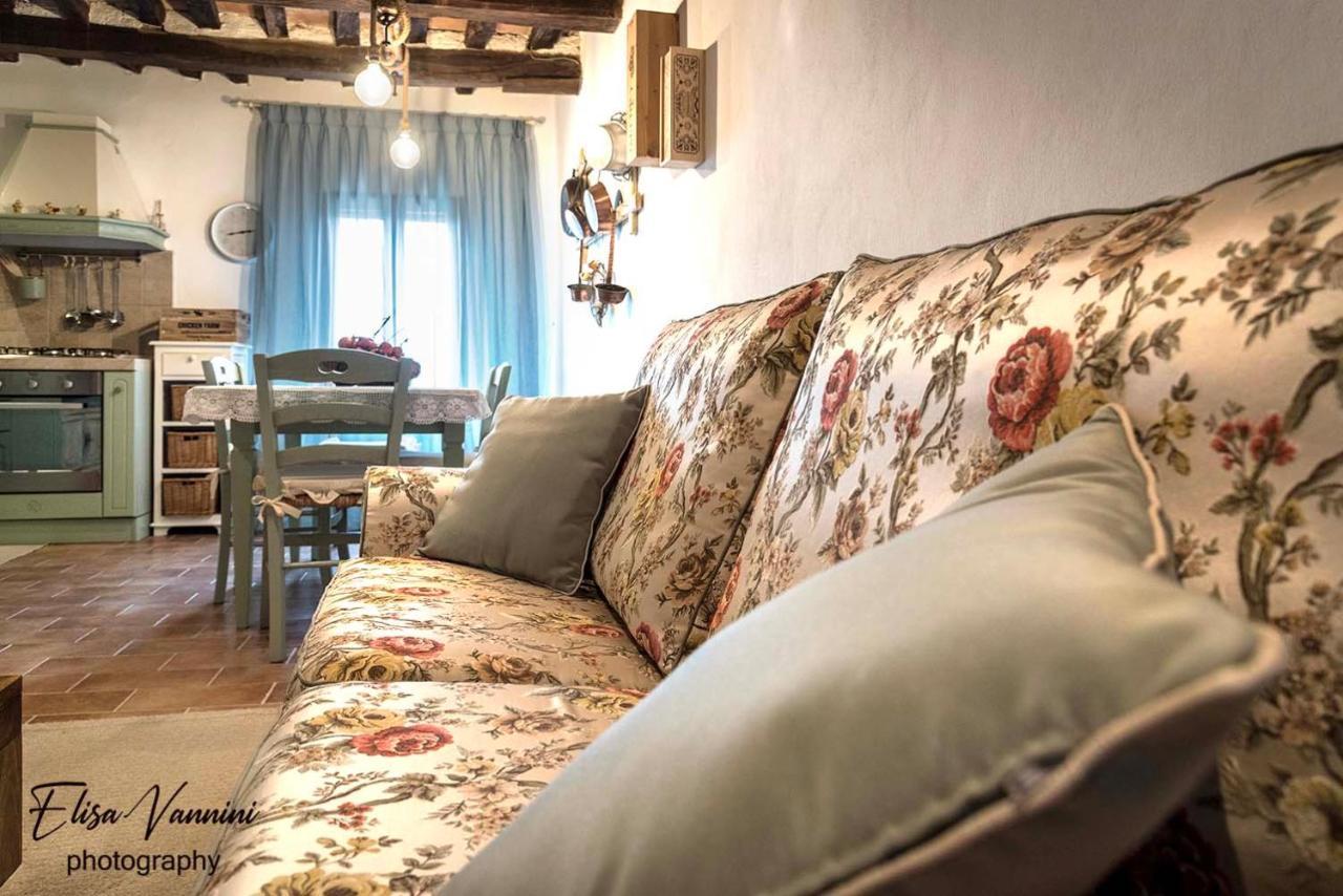 A Casa Di Titta Villa Terricciola Luaran gambar